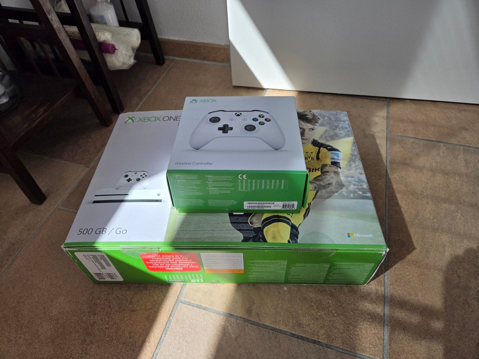 Xbox One S 500GB met extra controller en 4 games, Spelcomputers en Games, Xbox One S, Ophalen of Verzenden, Zo goed als nieuw