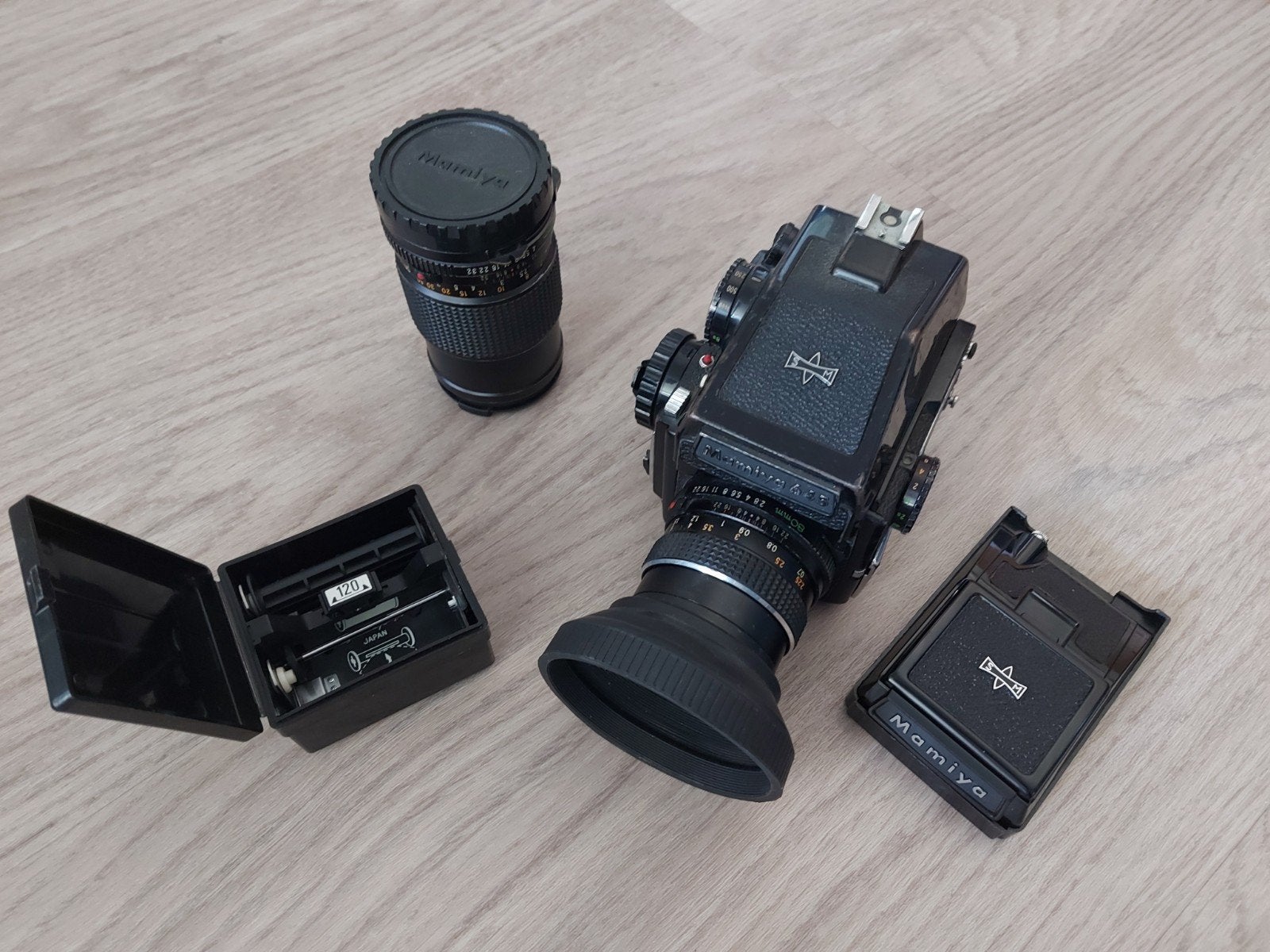 Mamiya M645 met 80mm en 150mm lens, inclusief tas, Ophalen, Gebruikt, Spiegelreflex, Overige Merken