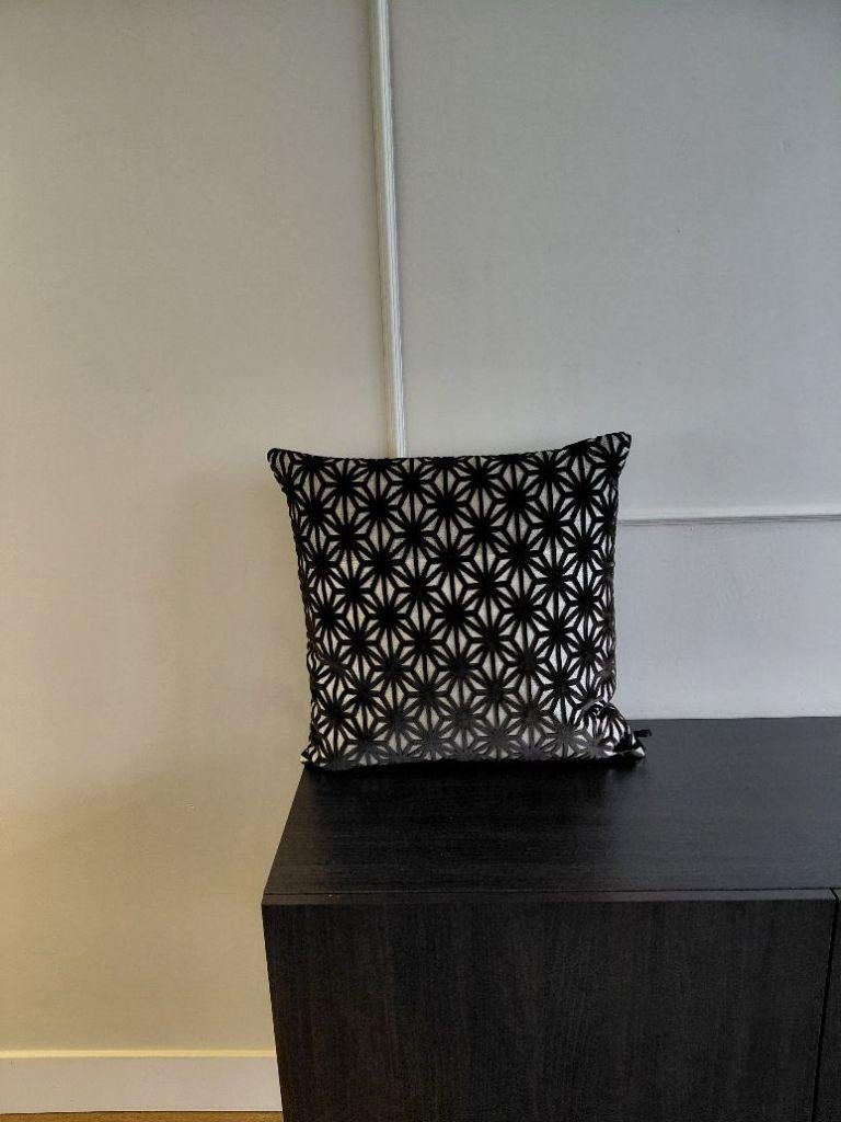 Mundo - Kussen - 45x45 cm - Zwart / Taupe / Zilver, Huis en Inrichting, Woonaccessoires | Kussens, Ophalen of Verzenden, Nieuw