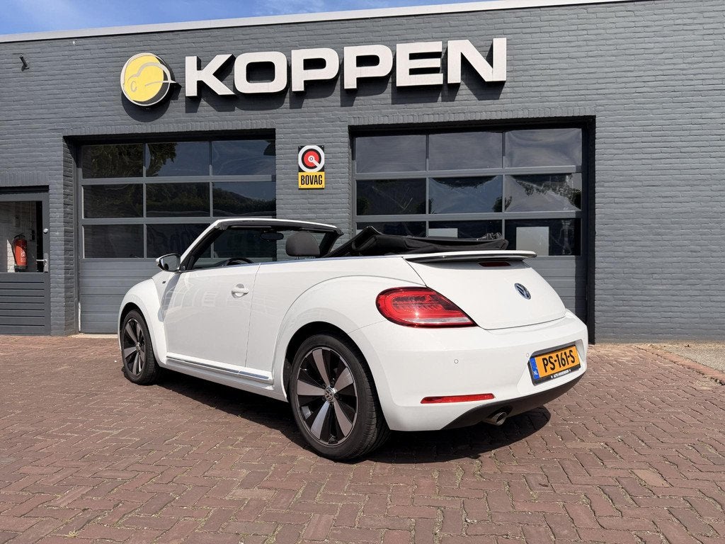 Volkswagen Beetle Cabriolet 1.2 TSI Allstar BlueMotion Autom, Auto's, 12 maanden, 4 cilinders, 4 stoelen, Wit