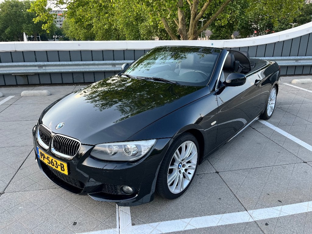 BMW 3-Serie 330i Cabrio M-Pakket 2011, Auto's, Automaat, Euro 5, Achterwielaandrijving, Zwart