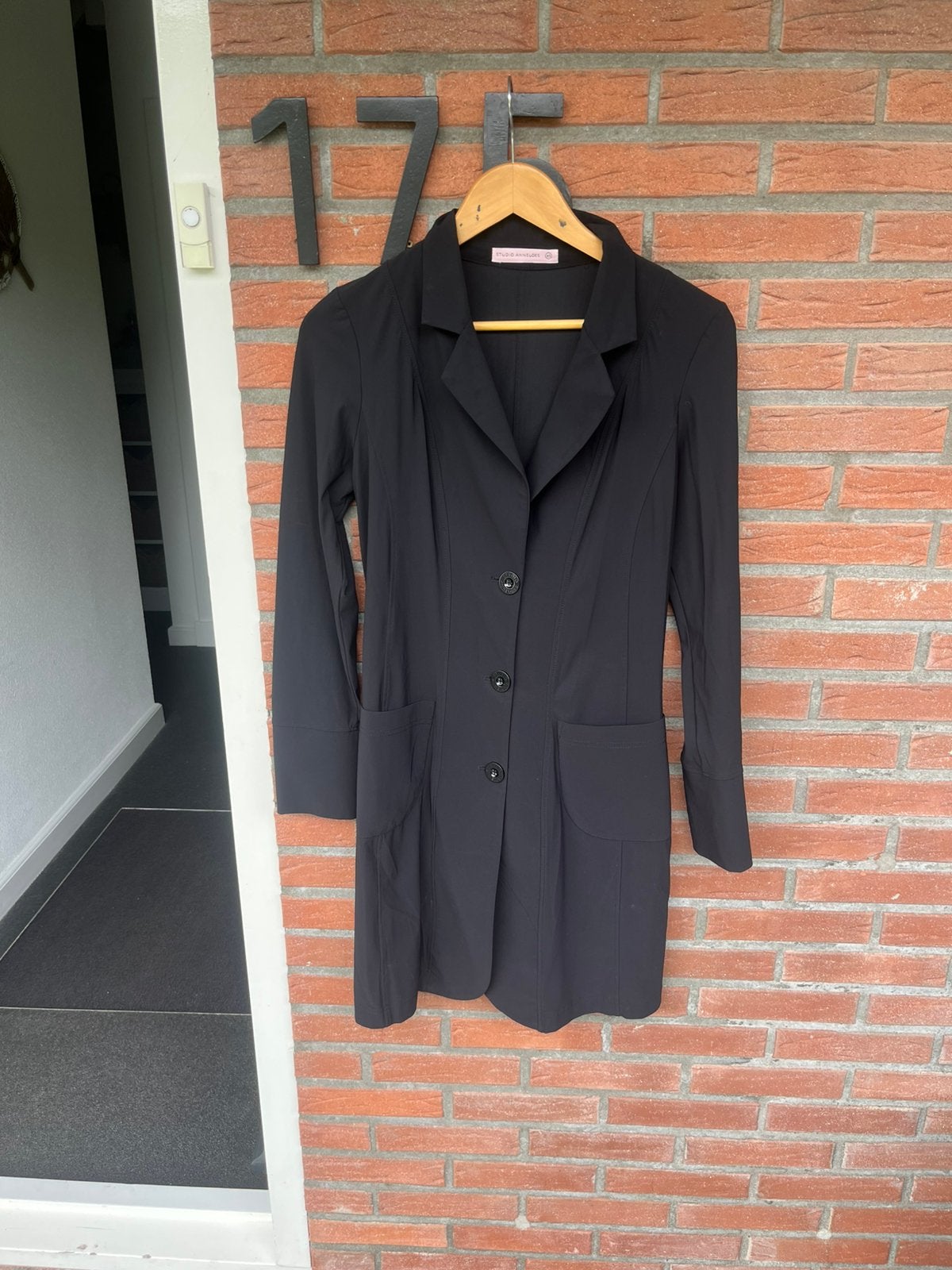 Studio anneloes travelstof blazer maat xs als nieuw, Kleding | Dames, Ophalen of Verzenden, Zo goed als nieuw, Maat 34 (XS) of kleiner