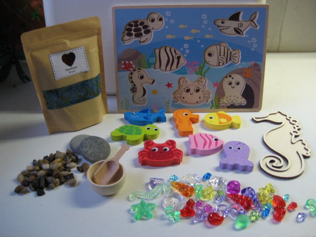 set sensorisch spel met speelrijst en houten figuren, Ophalen of Verzenden, Zo goed als nieuw