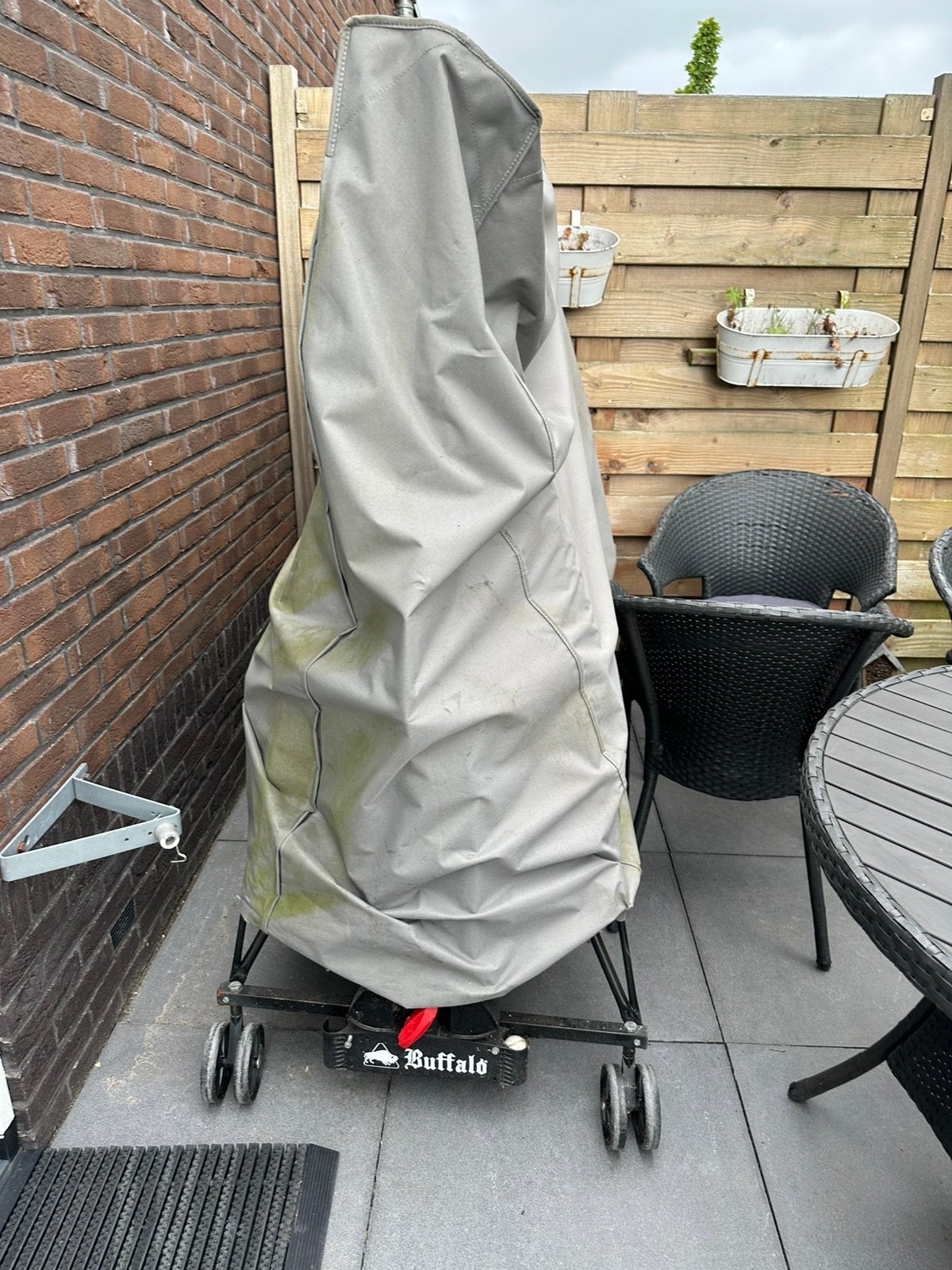 Tafeltennistafel gratis af te halen, Sport en Fitness, Tafeltennis, Ophalen, Gebruikt, Tafel Indoor, Verrijdbaar