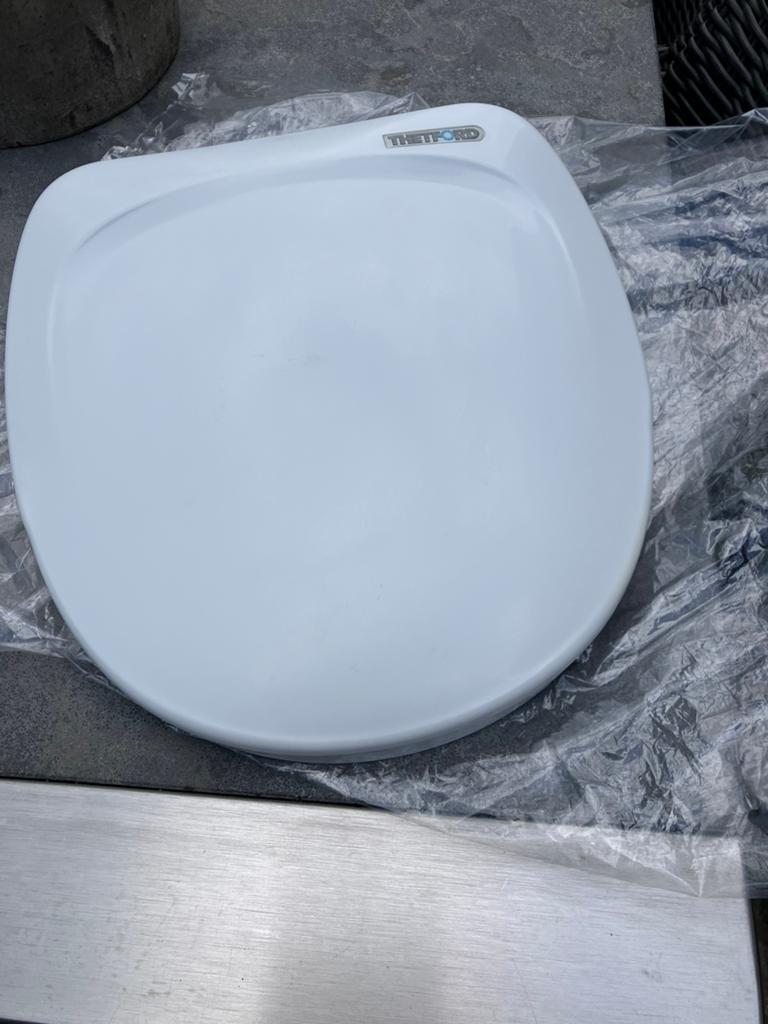Thetford toiletbril voor de C400, Ophalen