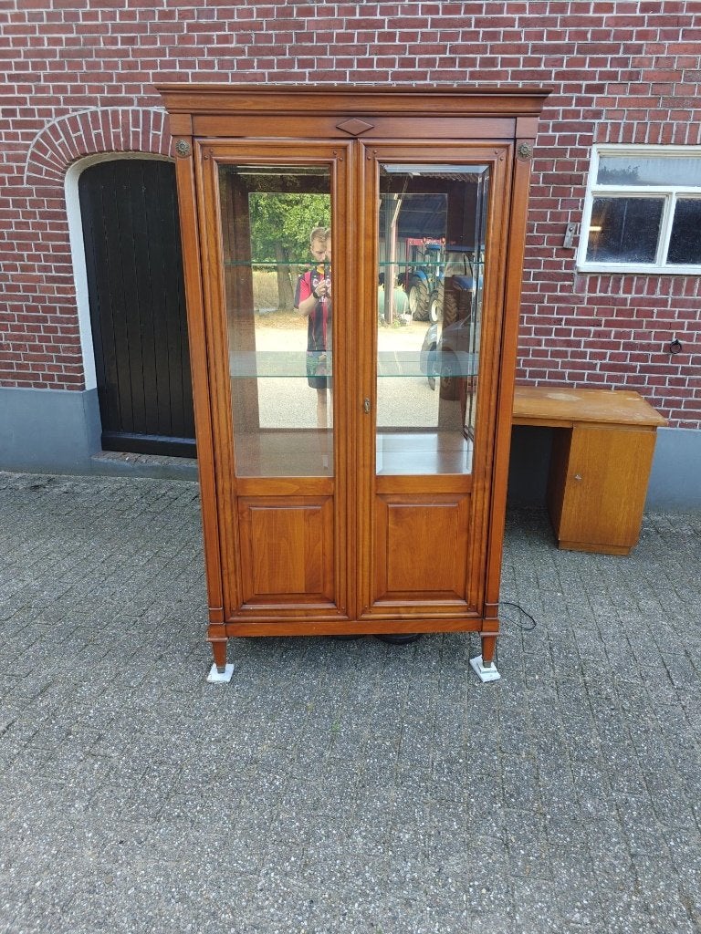 Klassieke vitrinekast met verlichting – 190,5 cm hoog, Ophalen, Glas, 100 tot 150 cm, Klassiek, neoklassiek/Louis XVI-geïnspireerd.