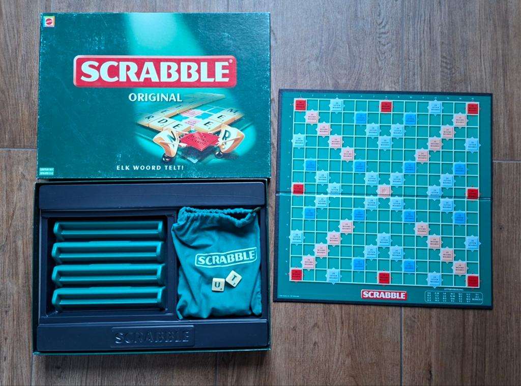 Scrabble original compleet, Hobby en Vrije tijd, Gezelschapsspellen | Bordspellen, Ophalen of Verzenden, Zo goed als nieuw