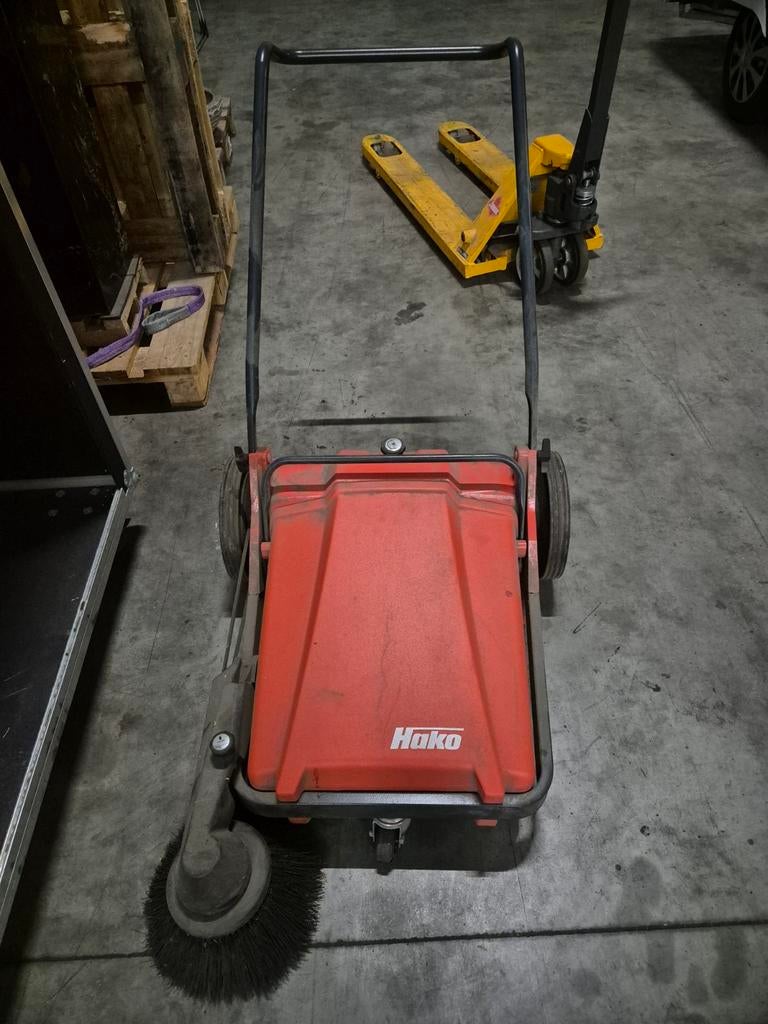 HAKO handveegmachine – voor bedrijfsvloeren / magazijn, Tuin en Terras, Veegmachines, Ophalen