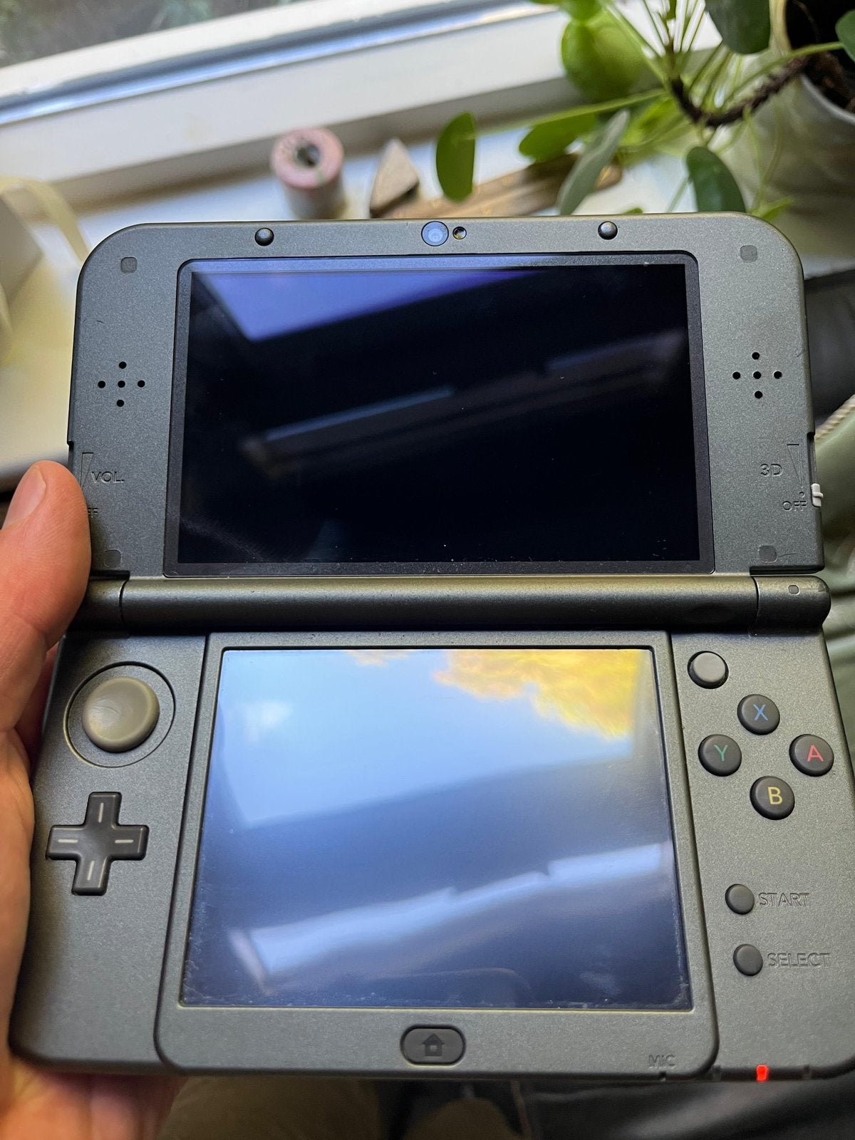 New Nintendo 3DS XL DUAL IPS+ Pokémon Sun en Crystal, Spelcomputers en Games, Ophalen, Zo goed als nieuw, 3DS