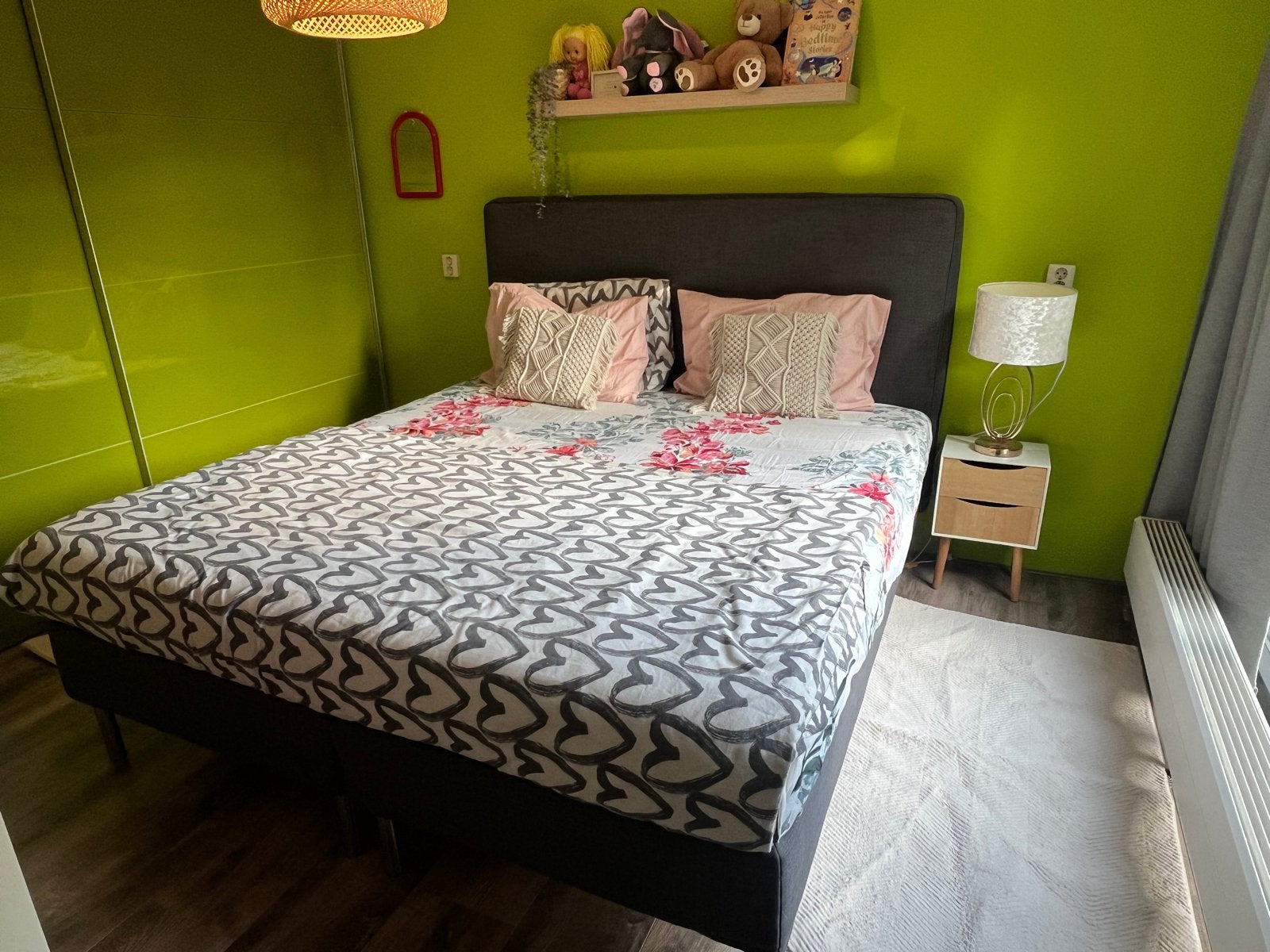 Tweepersoons boxspring met matras / Bed frame with mattress, Ophalen, Tweepersoons, Zo goed als nieuw, 180 cm