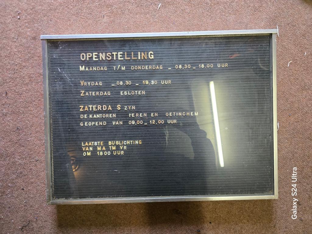 Ophang bord ptt posterijen, Ophalen