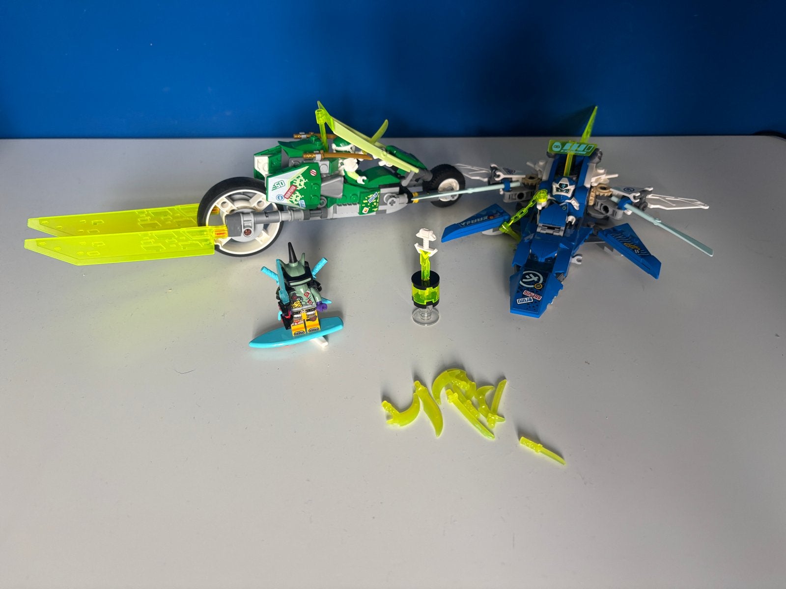 LEGO Ninjago 71709 Jay en Lloyd's supersnelle racers, Verzenden, Gebruikt, Overige merken