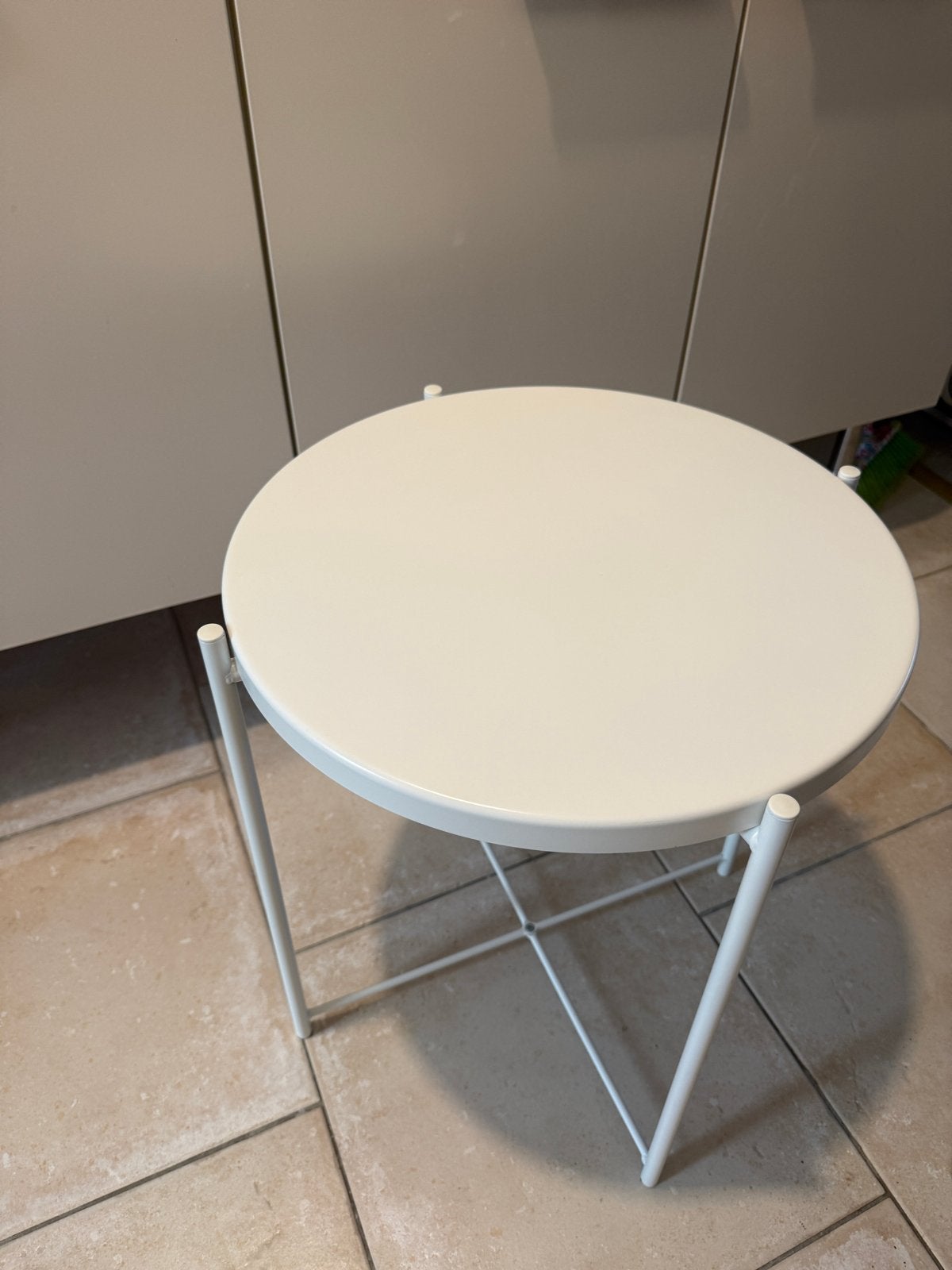 IKEA bijzettafel wit, rond, Ophalen, Minder dan 45 cm, Minder dan 55 cm, Metaal of Aluminium