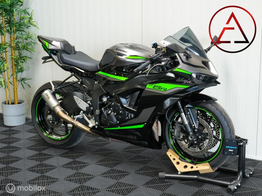 Kawasaki ZX-6R 2024 | 10.553 km | IXIL uitlaatsysteem, 636 cc, Info@elevatemotoren.nl, Kawasaki, Bedrijf