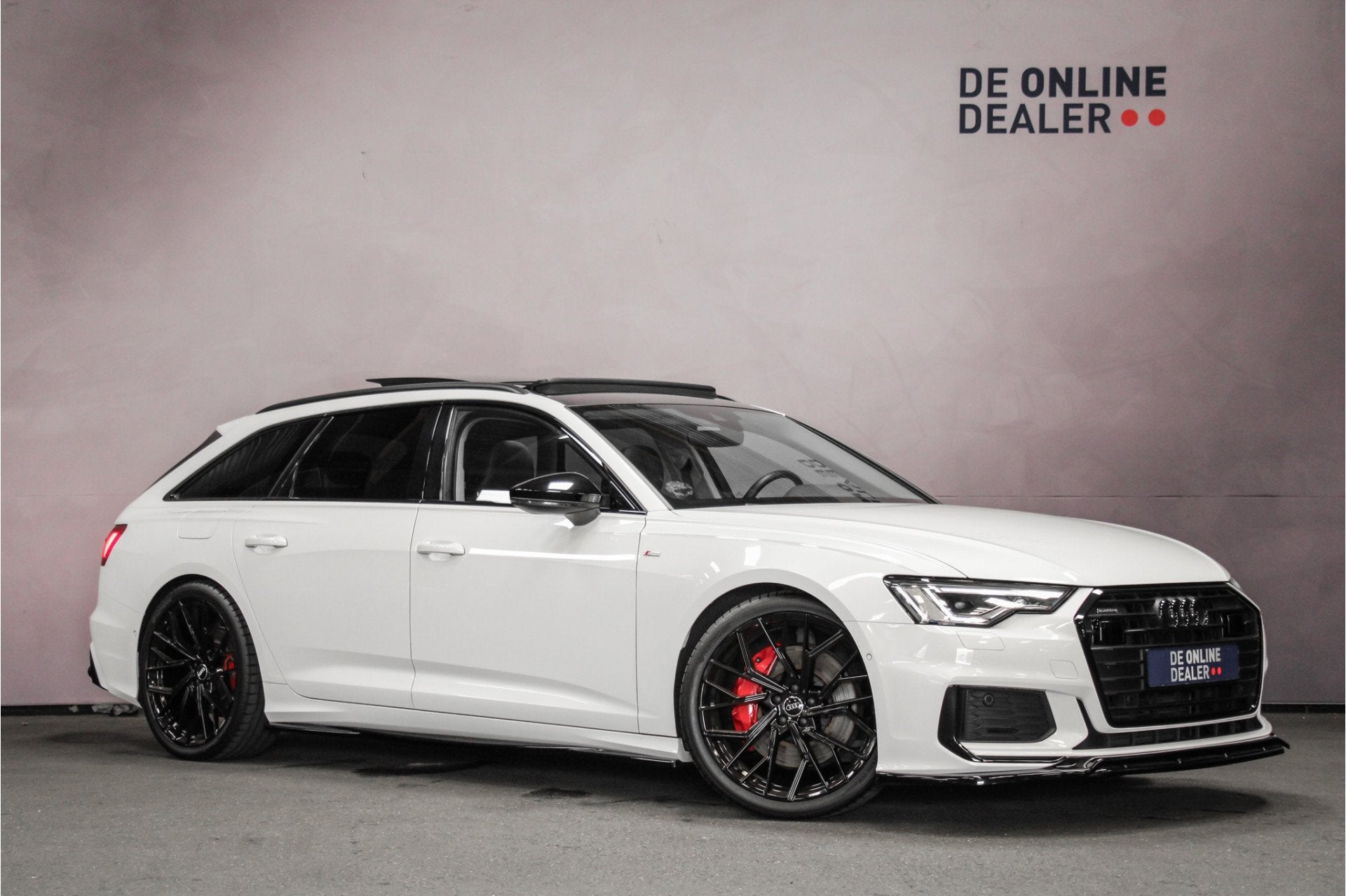 Audi A6 Avant 55 TFSI e Quattro |Blacked|Pano|21inch|Carplay, Auto's, Automaat, 136 pk, Gebruikt, Euro 6