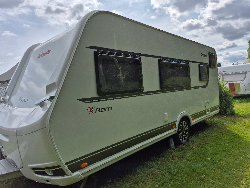 Dethleffs Aero 500 QSK 90 Years, Ringverwarming, Treinzit, Particulier, Dwarsbed