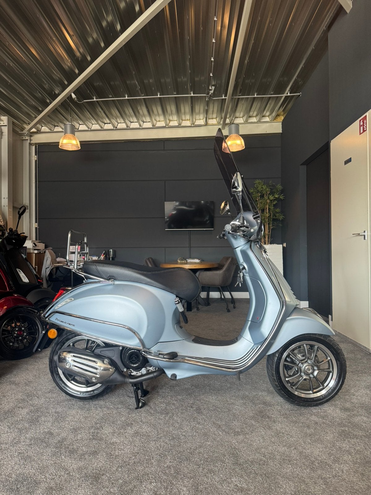 Vespa Primavera 50S | Brom | Garantie | Uniek, Ophalen, Overige modellen, Maximaal 45 km/u, Zo goed als nieuw