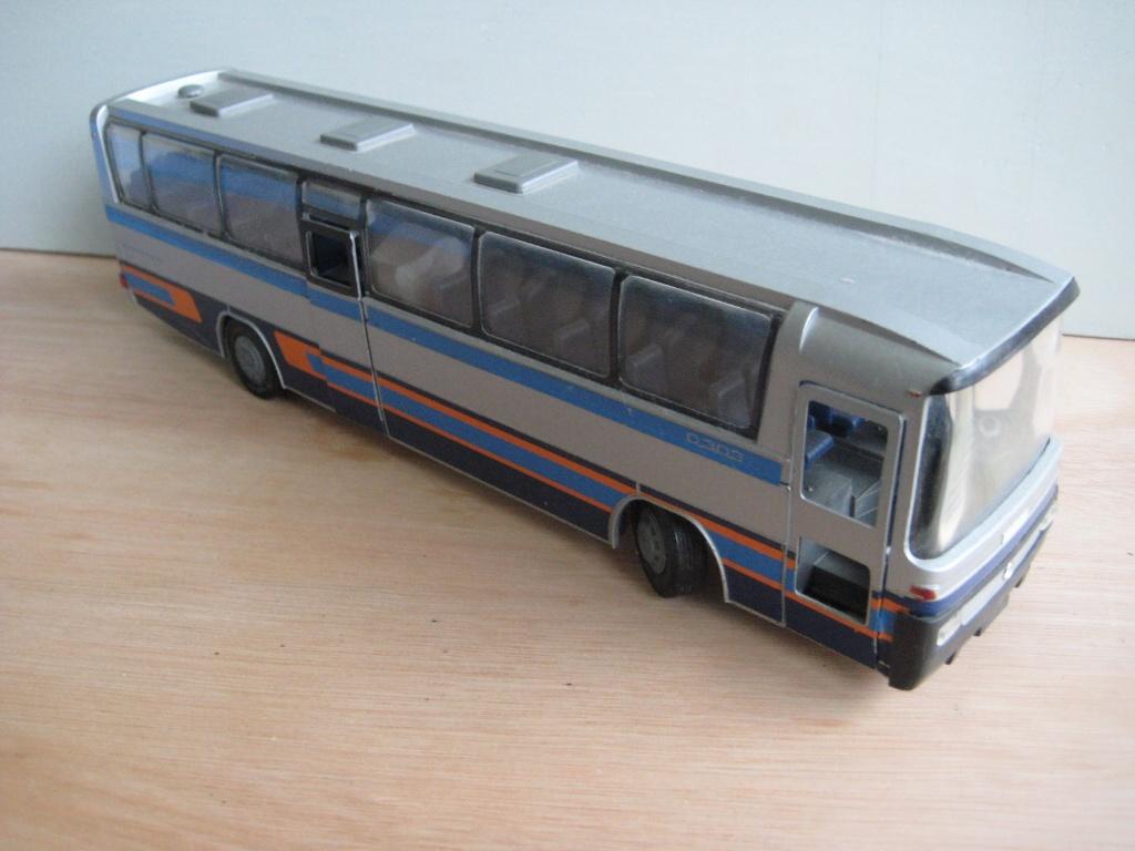 Mercedes Benz O 303 Conrad schaal 1:40, Ophalen of Verzenden, Zo goed als nieuw, Auto, Overige merken