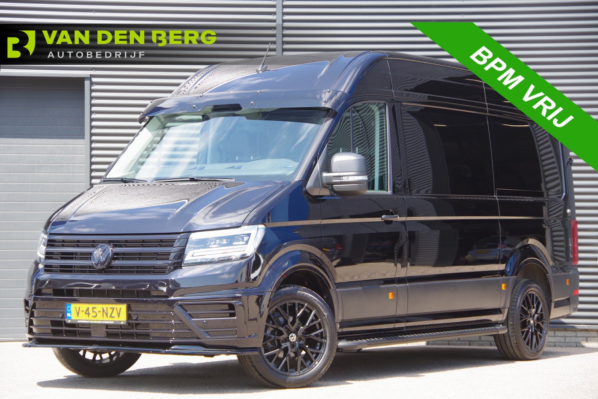 Volkswagen Crafter 35 2.0 TDI L3H3(L2H2) BLACK EDITION! AUT., Stof, Gebruikt, Euro 6, 4 cilinders