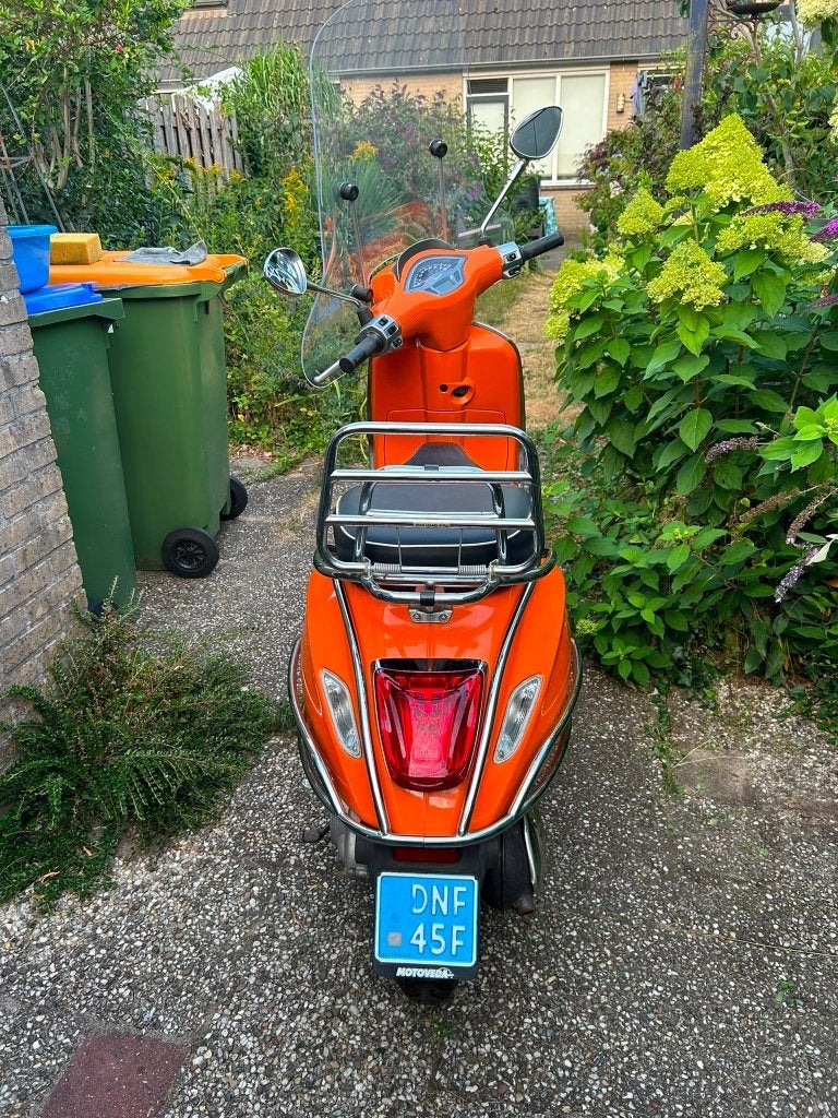 Vespa sprint 2v oranje, Ophalen, Overige modellen, Zo goed als nieuw, Benzine