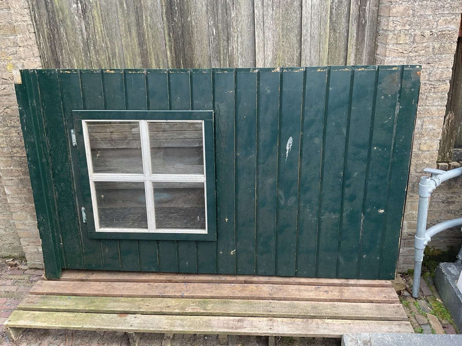 Groen houten paneel met raam - Gebruikt, Ophalen, Gebruikt, Minder dan 250 cm