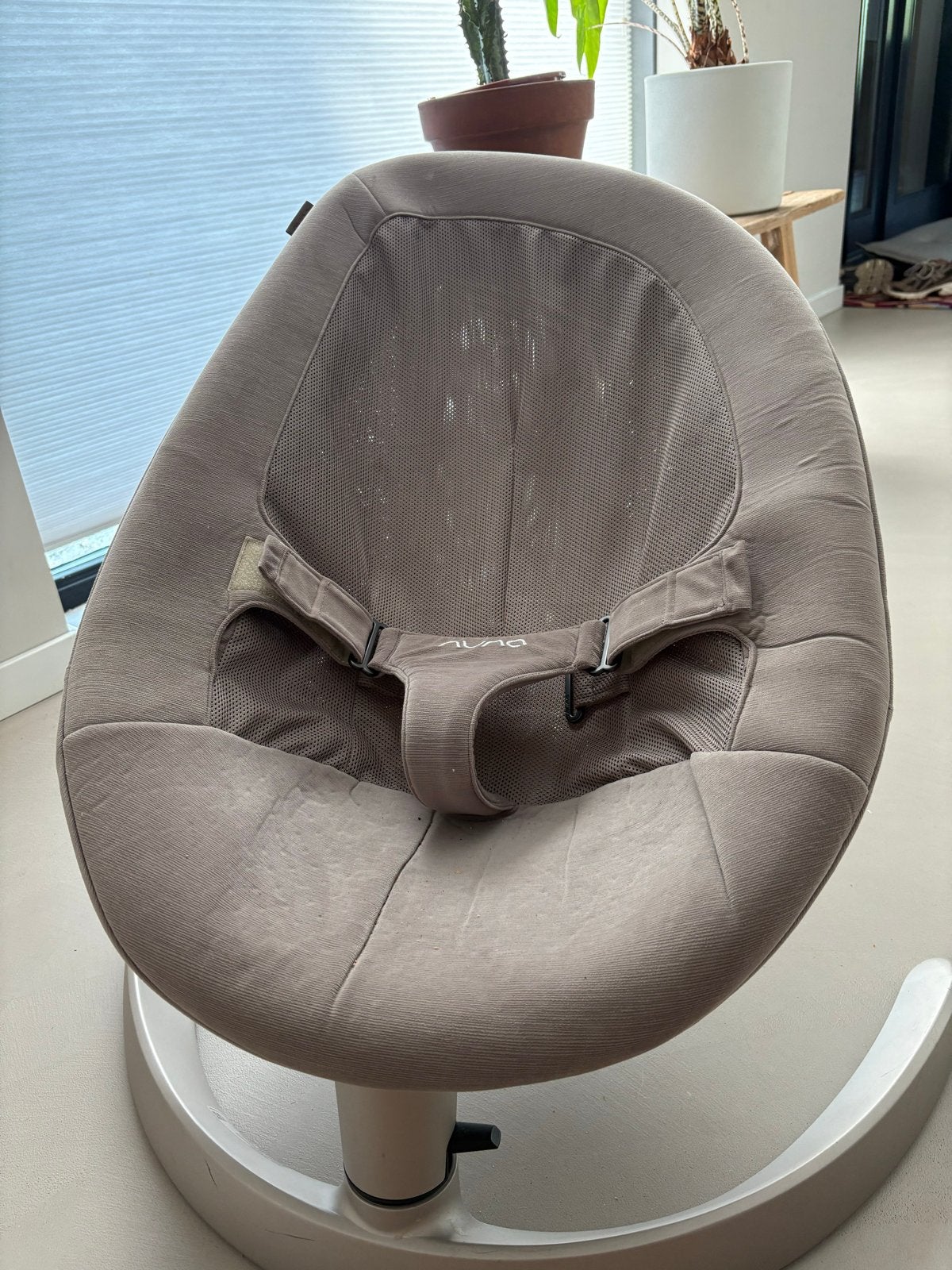 Nuna Leaf Wipstoel - Comfortabel en Stijlvol, Gebruikt, Wipstoel, Met gordel(s) of riempje(s), Ophalen
