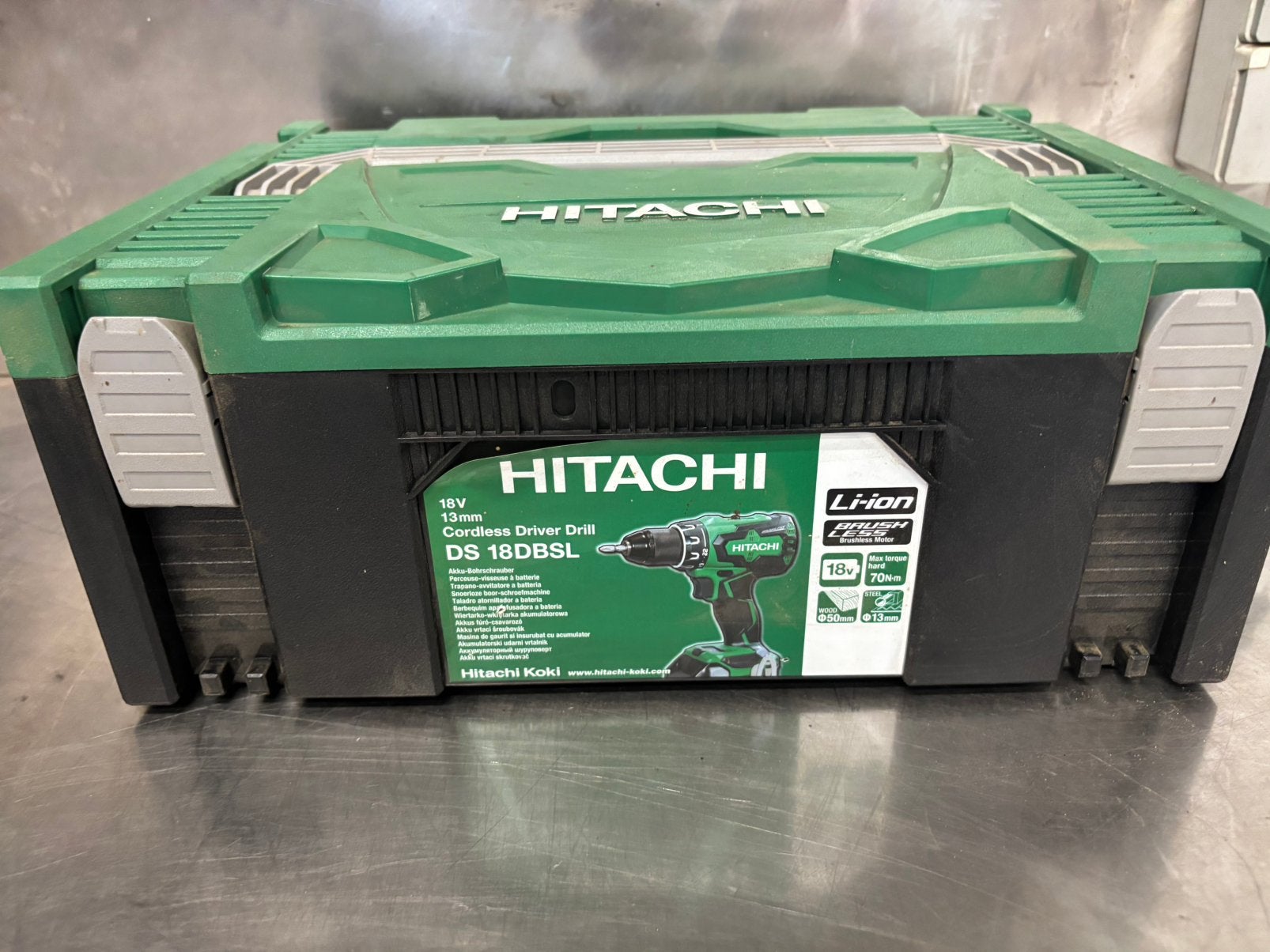 2 koffers  hitachi, Ophalen, Nieuw