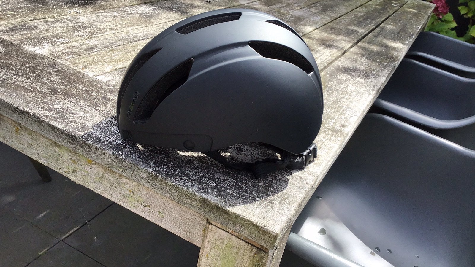Agu helm 54-58, Fietsen en Brommers, Ophalen, Zo goed als nieuw