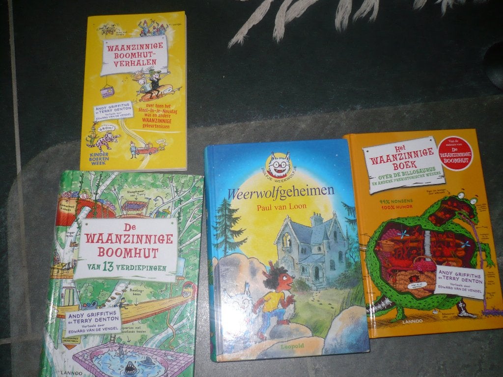 6 leesboeken de waanzinnige boomhut dolfje weerwolfje en mee, Ophalen of Verzenden, Gelezen, Paul van Loon