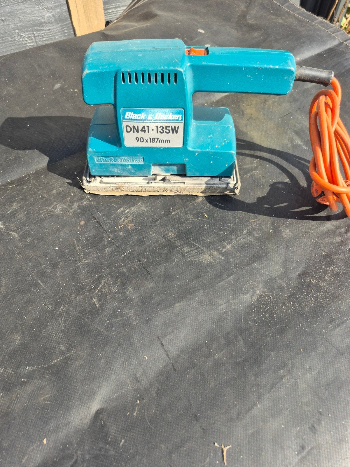 Black & Decker Vlakschuurmachine DN41-F2 - Werkt prima, Ophalen of Verzenden, Gebruikt, Minder dan 600 watt, Vlakschuurmachine