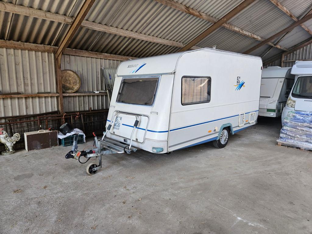 Knaus Sudwind 395 TK - met achter zit ombouw naar stapelbed, Standaardzit, Koelkast, Dwarsbed, 750 - 1000 kg