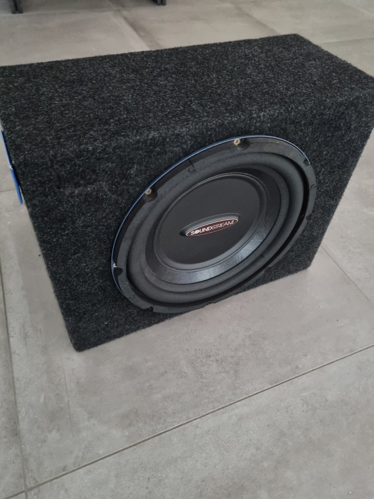 Soundstream rubicon 12, Ophalen
