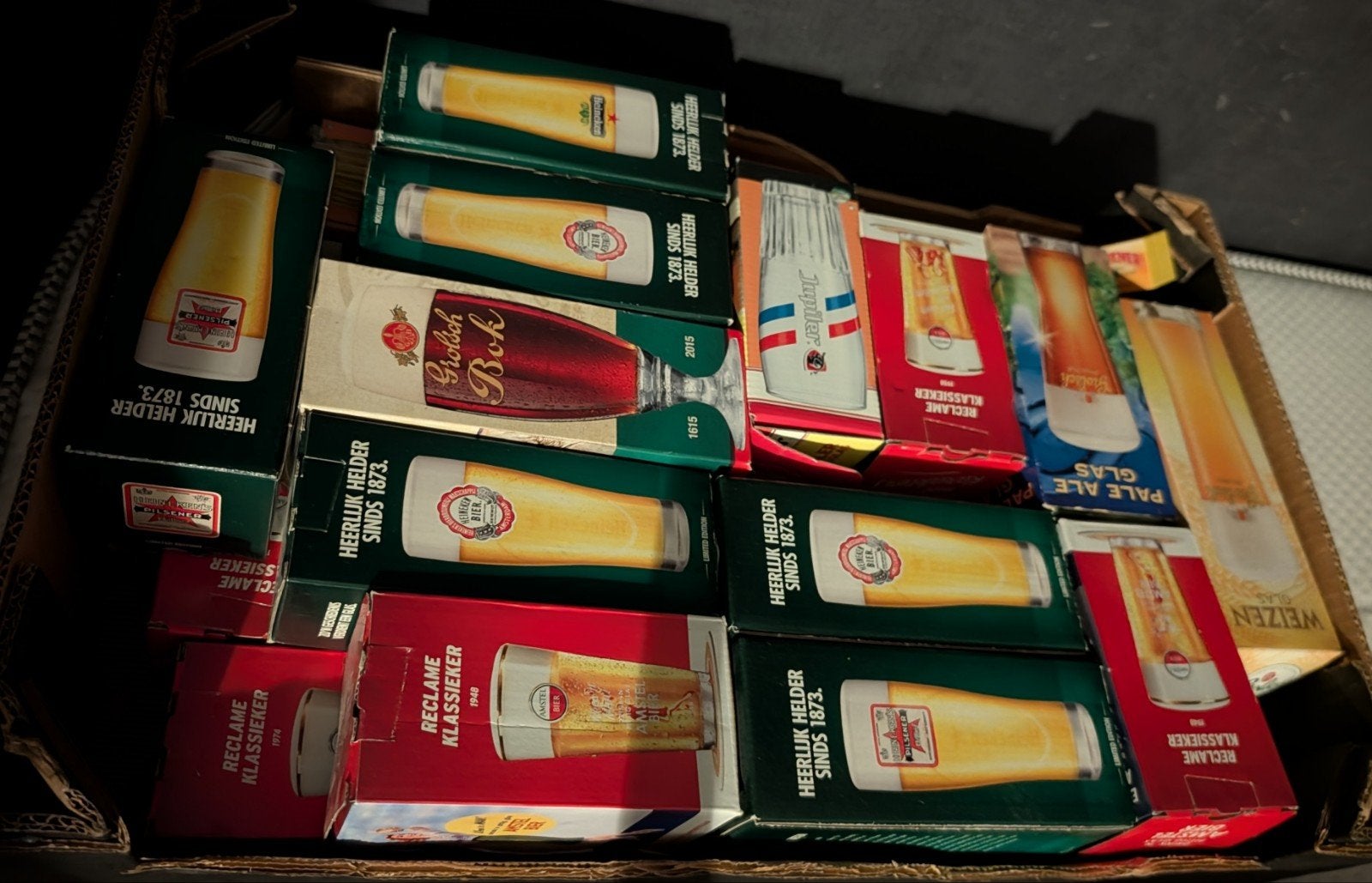 Nieuwe bierglazen in doos met Gulpener vrachtwagen, Verzamelen, Biermerken, Ophalen of Verzenden, Nieuw, Glas of Glazen, Overige merken