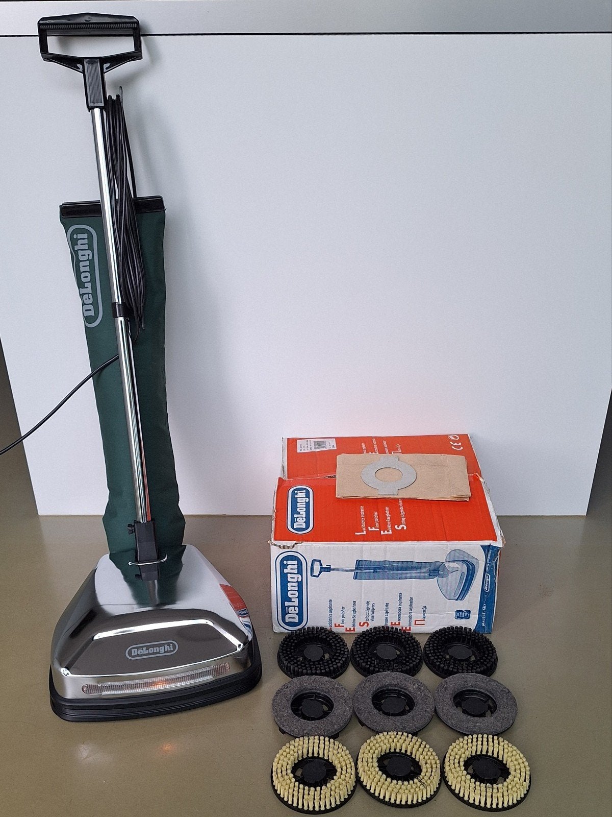 retro DeLonghi LC500C boenmachine schrobmachine met koplamp, Ophalen of Verzenden, Zo goed als nieuw, Schrobmachine