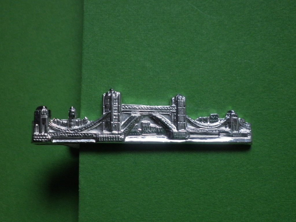 Mooie Zilveren Dasspeld - Towerbridge - Engeland, Antiek en Kunst, Verzenden