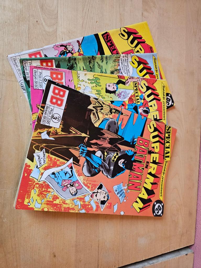 Diverse stripboeken: Batman, Superman, Spider-Man en meer, Meerdere stripboeken, Ophalen of Verzenden, Gelezen
