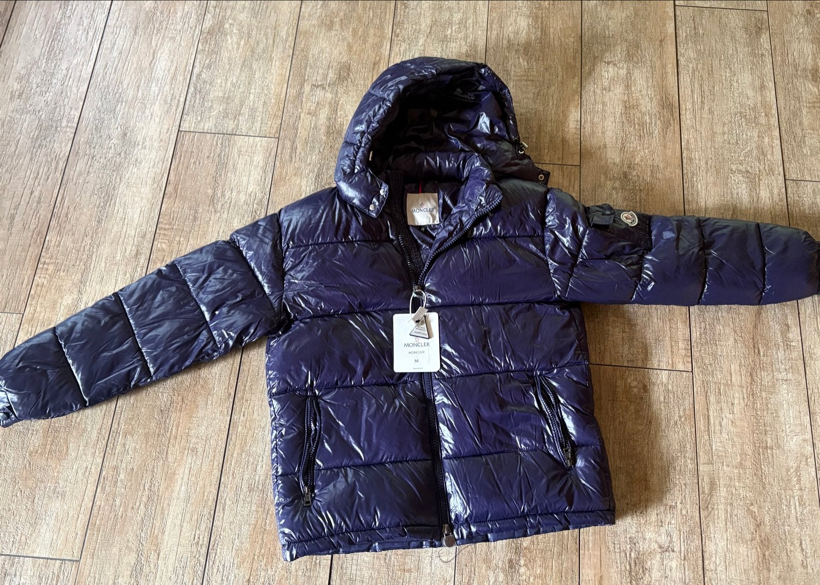 Moncler Puffer Jas - Nieuw met labels - Maat M, Kleding | Dames, Ophalen of Verzenden, Nieuw, Maat 38/40 (M), Blauw