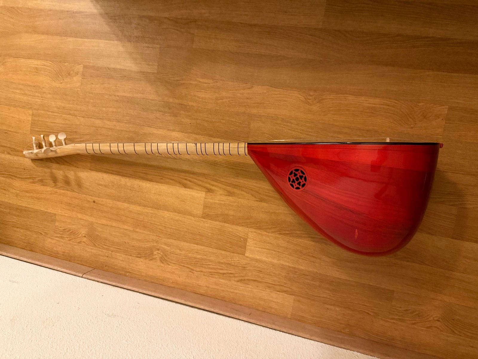 Rode Saz Baglama met extra snaren en plectrums, Ophalen of Verzenden, Zo goed als nieuw, Luit, Saz of Bouzouki