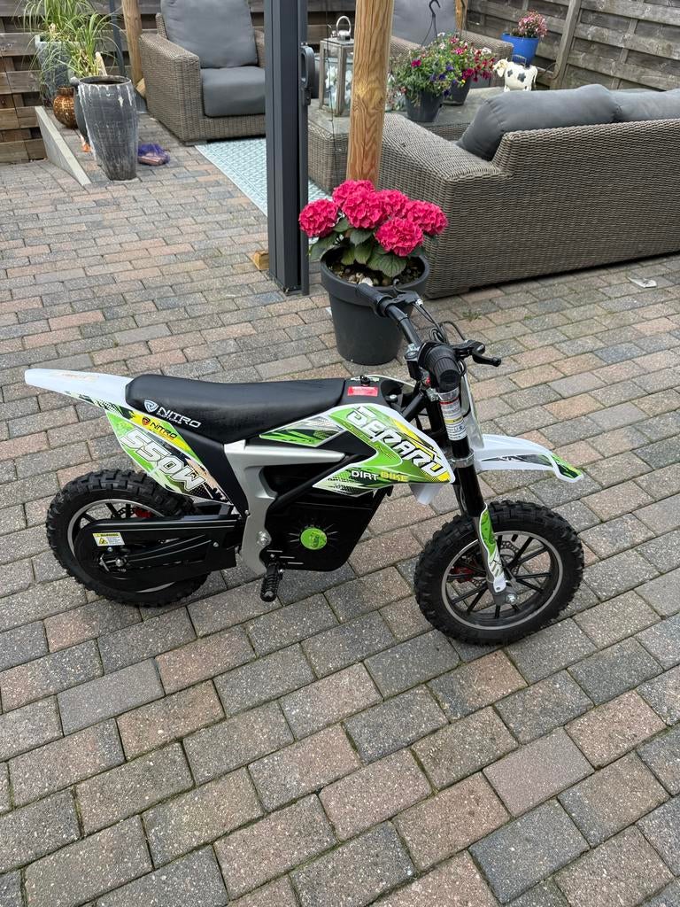 Nitro Motors 550W Dirtbike - Elektrisch Kindermotor, Fietsen en Brommers, Ophalen, Zo goed als nieuw, Schijfrem, Dirtbike