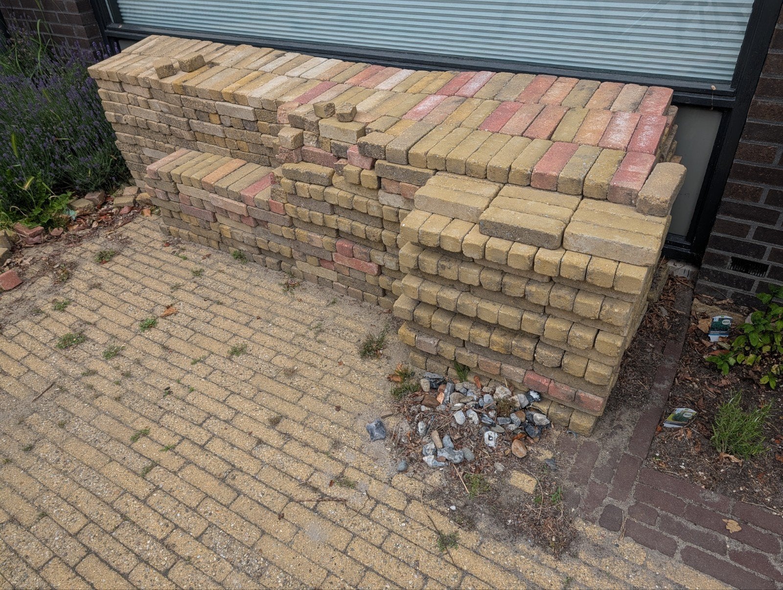 Gratis klinkers (rood/geel) voor tuin - diverse maten, Tuin en Terras, Ophalen, Gebruikt, Keramiek, Klinkers