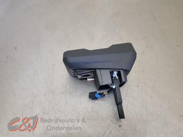 Draadloze oplader van een Renault Express, Gebruikt, -, Renault, -