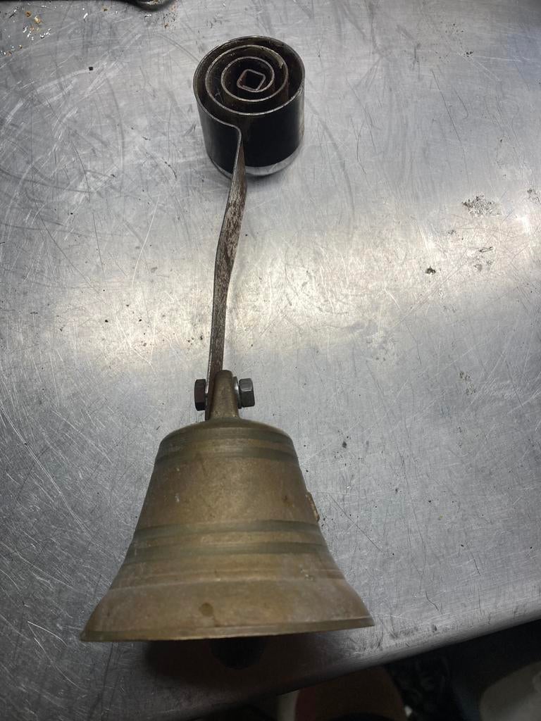 Vintage deurbel / winkelbel nummer 12, Antiek en Kunst, Antiek | Koper en Brons, Ophalen