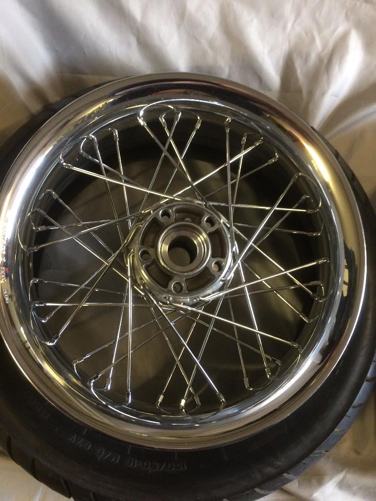 Harley twincam, set velgen met ronde rim, 19 of 25 mm wielas, Ophalen