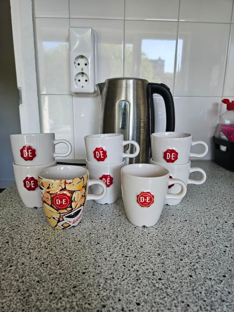 8 stuks Douwe Egberts koffiekopjes - Ongebruikt, Ophalen of Verzenden, Nieuw, Overige stijlen, Kop(pen) en/of Schotel(s)