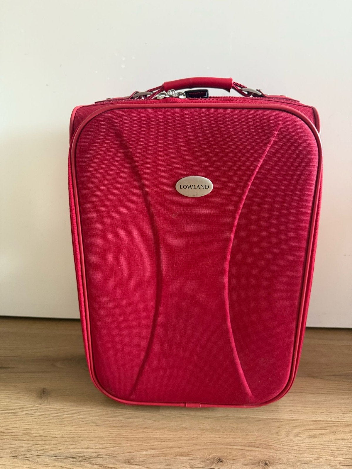 Rode Lowland handbagage koffer met wieltjes, Sieraden, Tassen en Uiterlijk, Ophalen