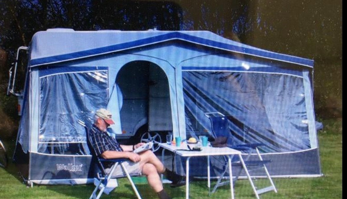 Zeer nette Kip Walker voortent voor Kip Caravan 47 serie, Ophalen, Zo goed als nieuw