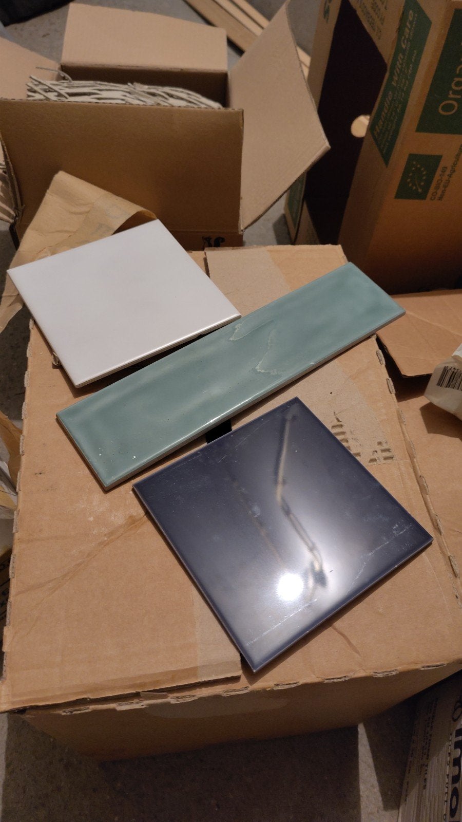 free tiles, Ophalen, 60 cm of meer, Minder dan 20 cm, Minder dan 5 m²