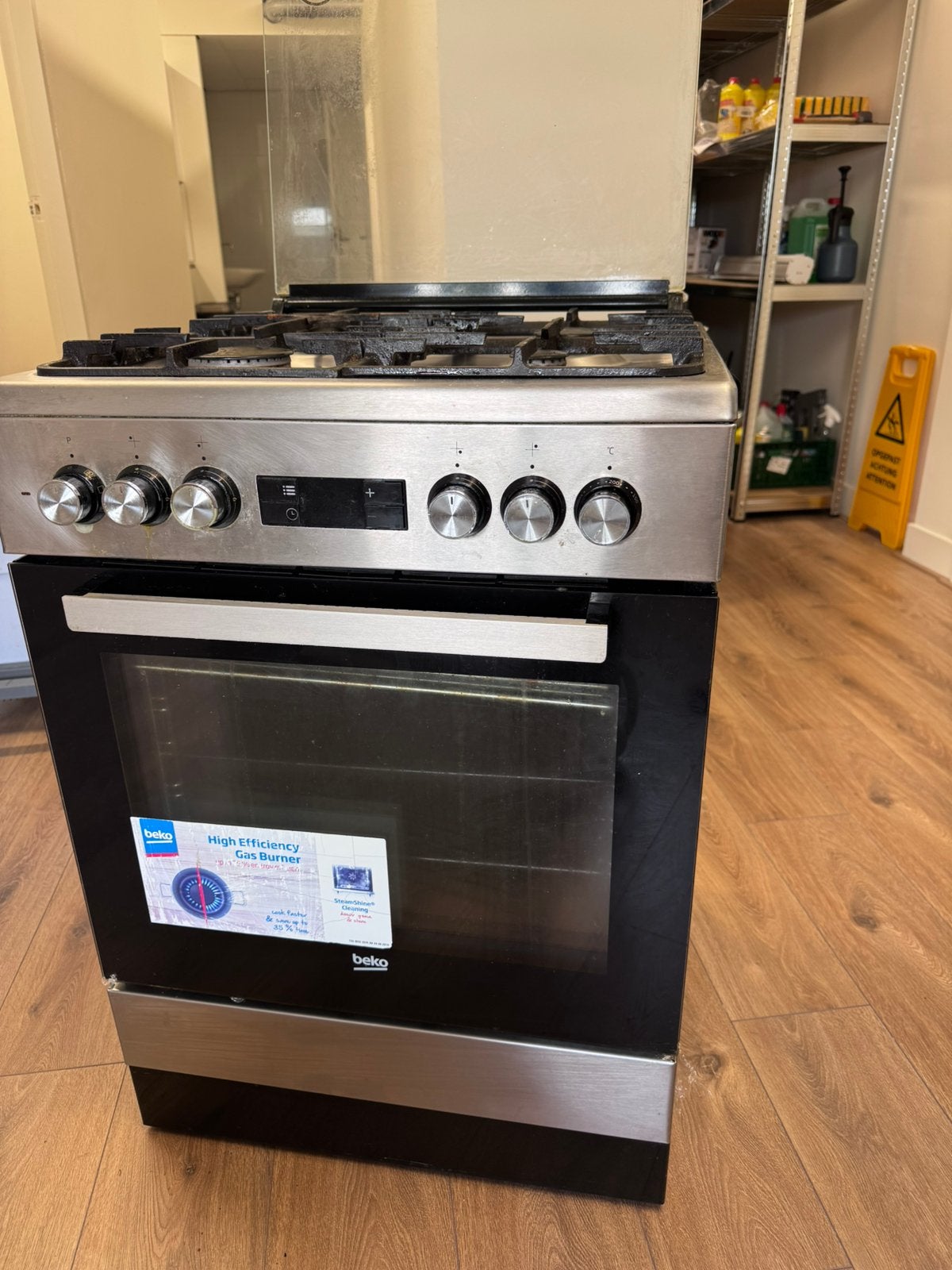 Gasfornuis Beko, Ophalen, Gebruikt, 4 kookzones, Gas
