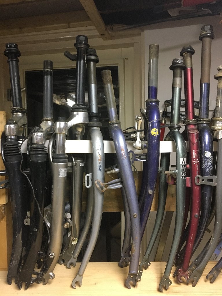 Aangeboden voorvorken, bagagedragers, sturen diverse merken, Gebruikt, Elektrische fiets, Ophalen of Verzenden, Voorvork