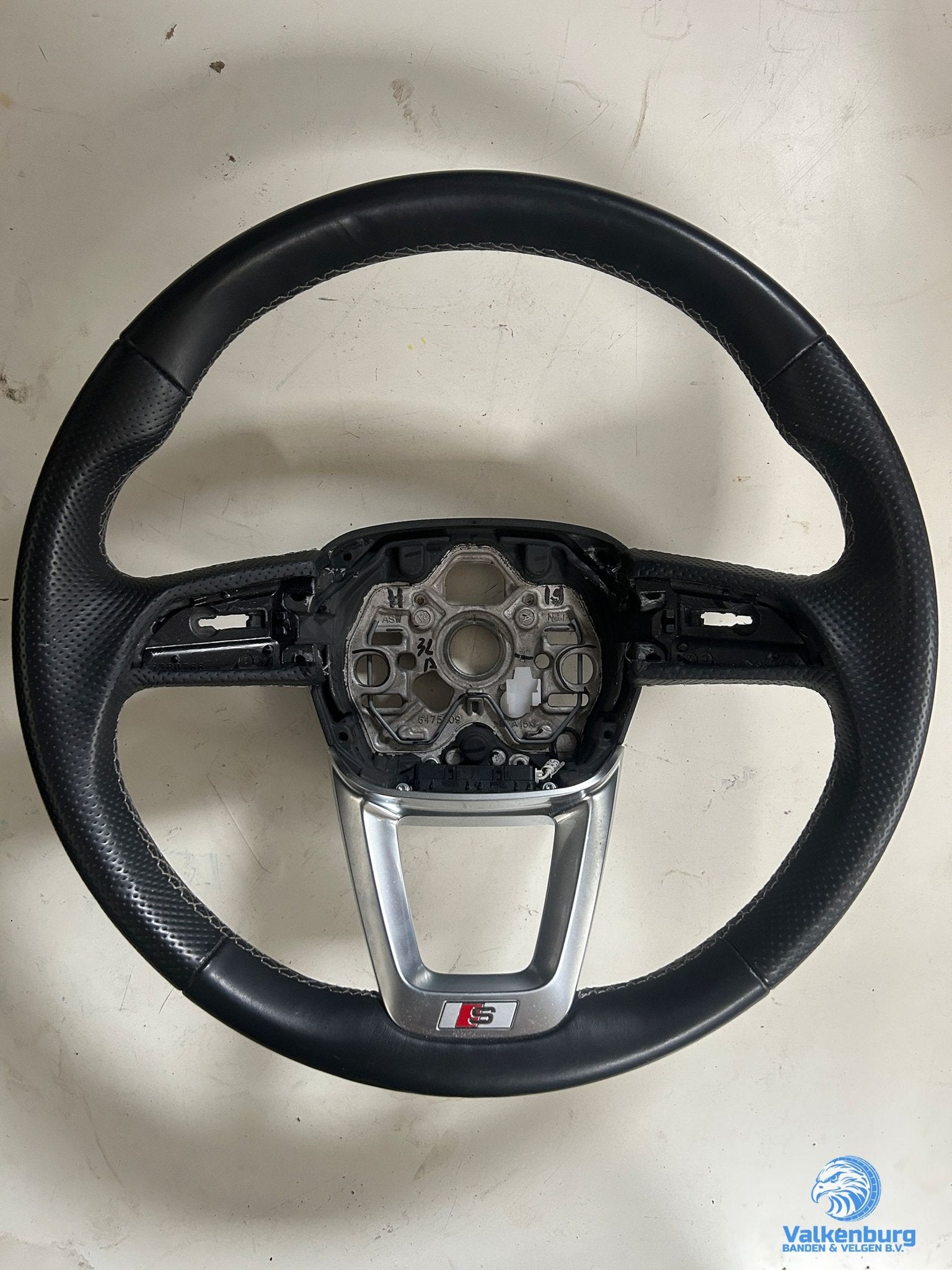 Originele Audi Q3 83A S line leder geperforeerd stuurwiel st